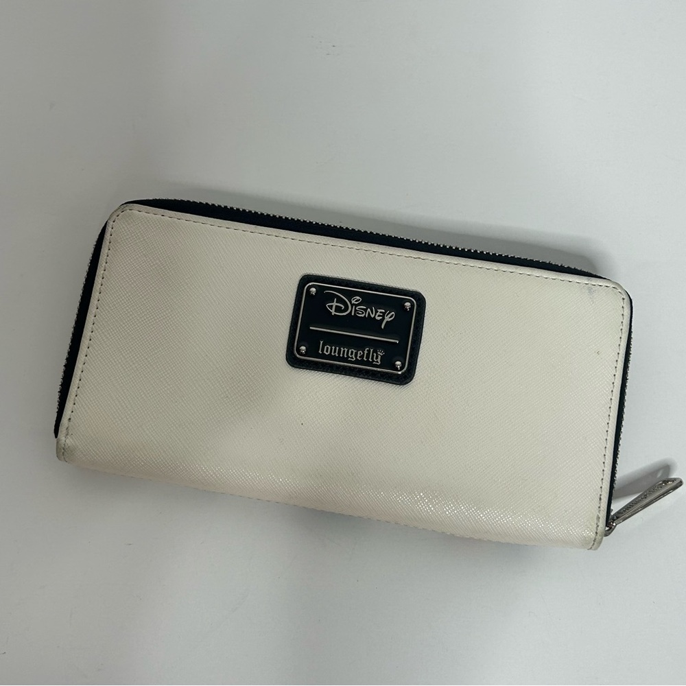 Loungefly Mickey Mouse Rainbow Wallet - Picture 6 of 12